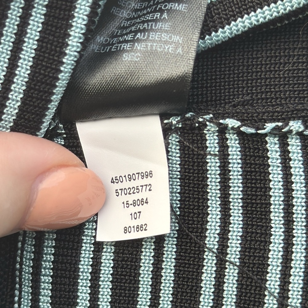 White House Black Market blue and black striped knit tank, size small - Picture 7 of 7